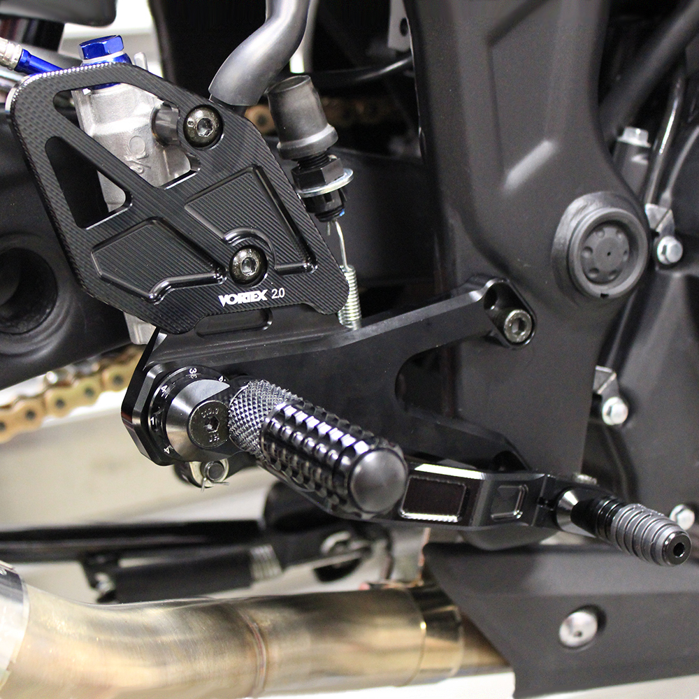 Vortex Adjustable RearSets V3 2.0 Yamaha YZFR3 2015/2018